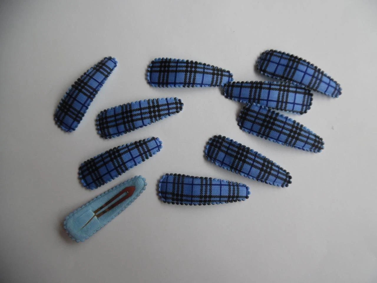 Partij 10 haarspeldjes 5 cm blauw geruit